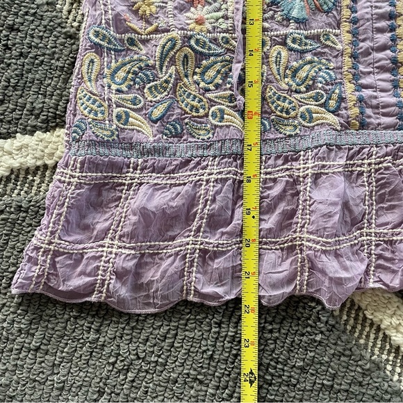 Johnny Was Paise Blouse Lavender Purple with Embroidering - Picture 12 of 12